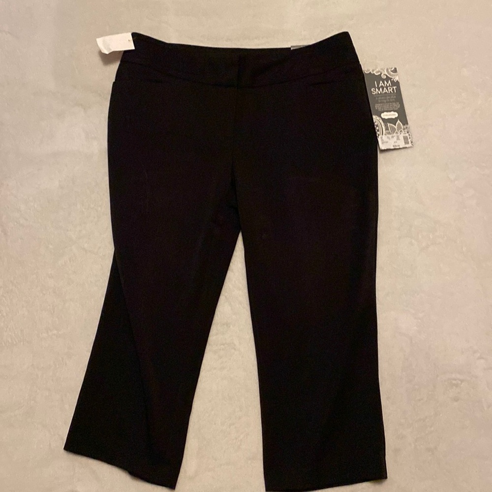 Maurices Black Smart Capri Size 9/10 NWT